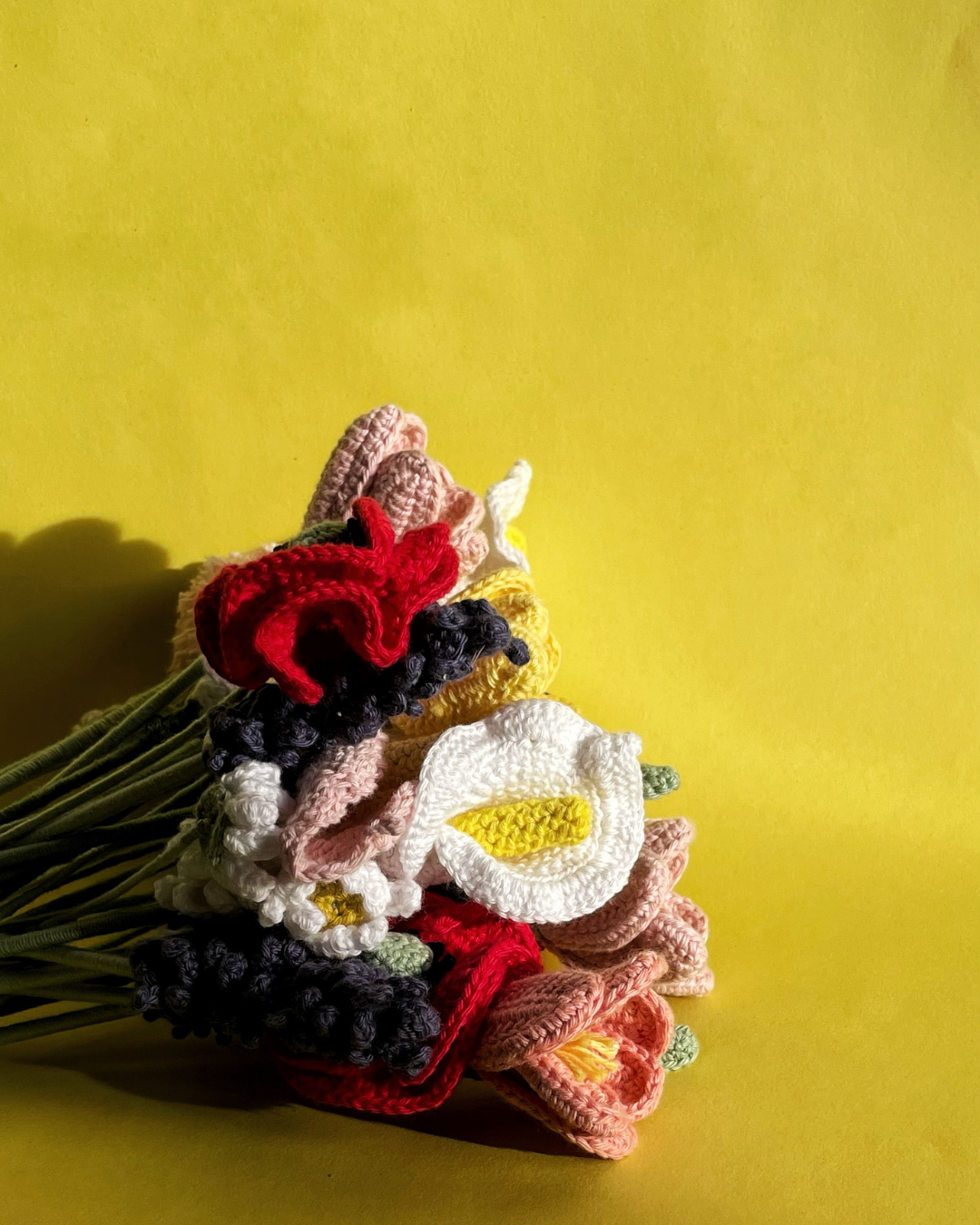 Bouquet décoratif fleurs crochet œuvre artisanale Gironde